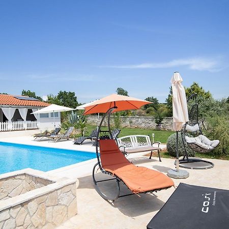 Holiday House Bilos Vodnjan Exterior photo