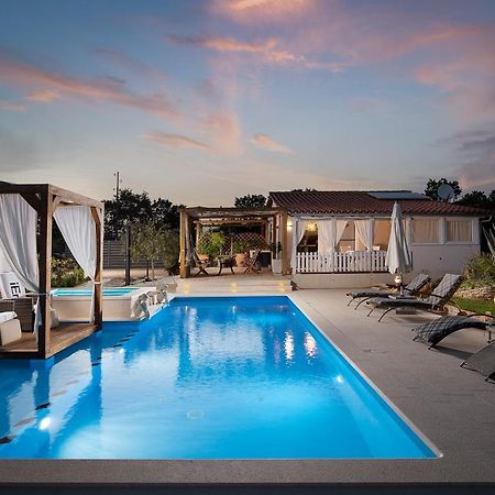 Holiday House Bilos Vodnjan Exterior photo