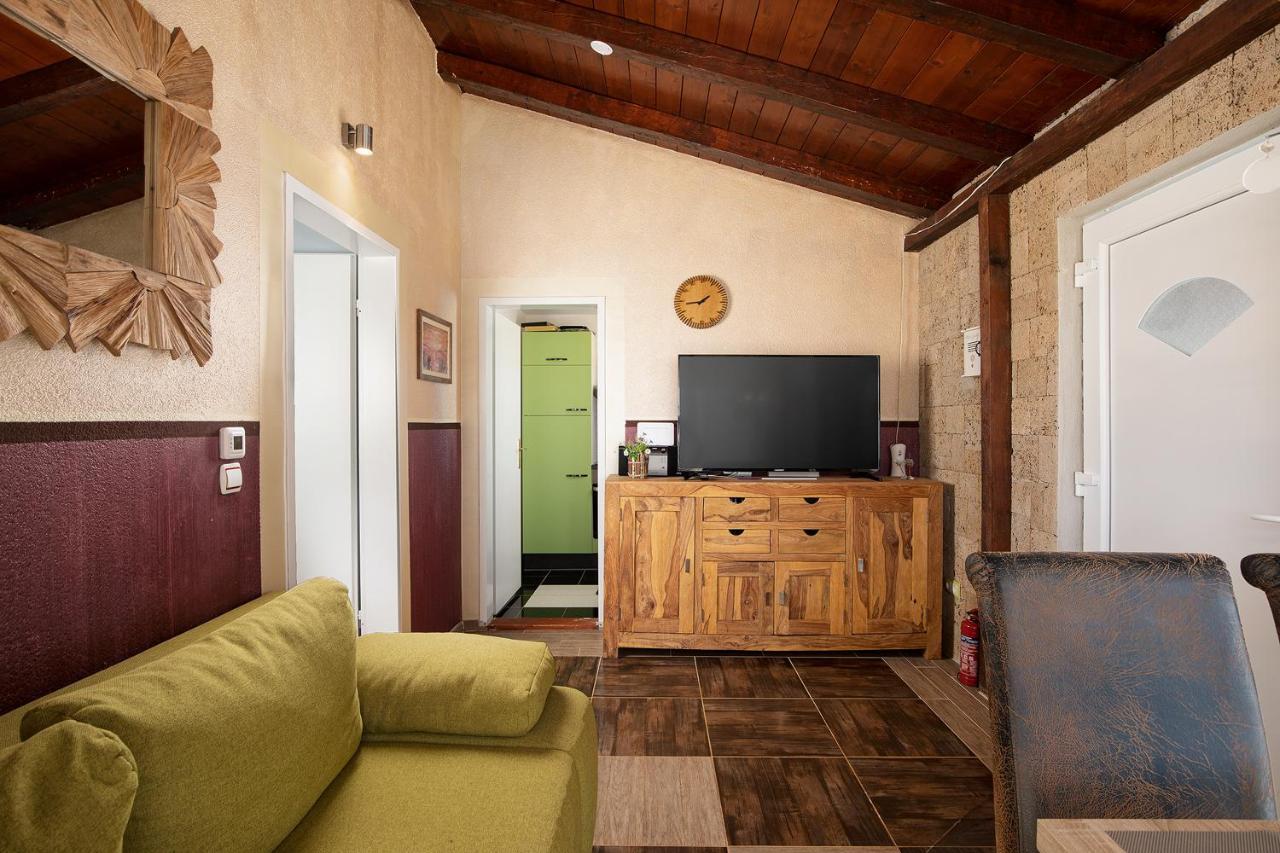 Holiday House Bilos Vodnjan Exterior photo