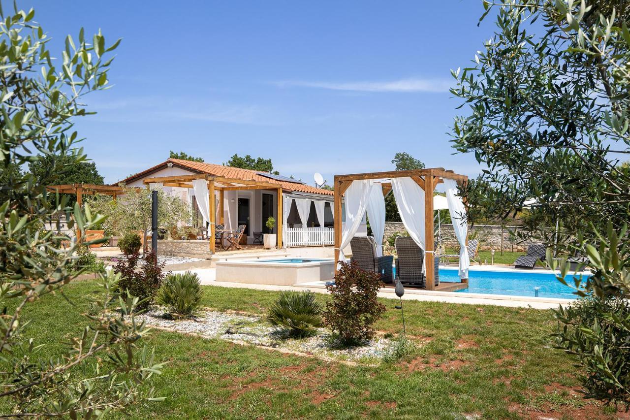 Holiday House Bilos Vodnjan Exterior photo